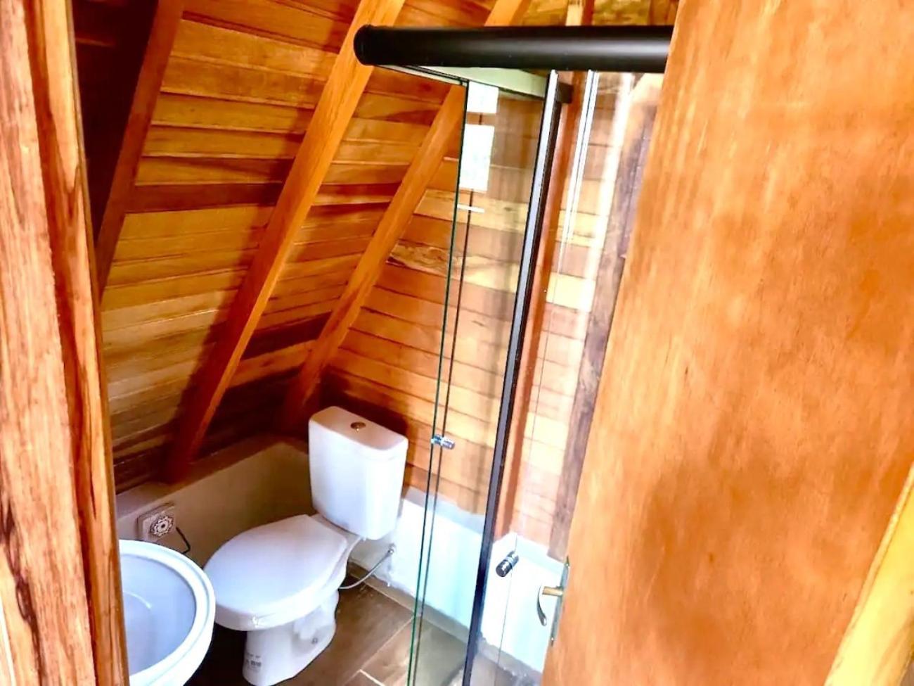Suisse Chalet By Montjacui - Com Jacuzzi Cunha Exterior photo