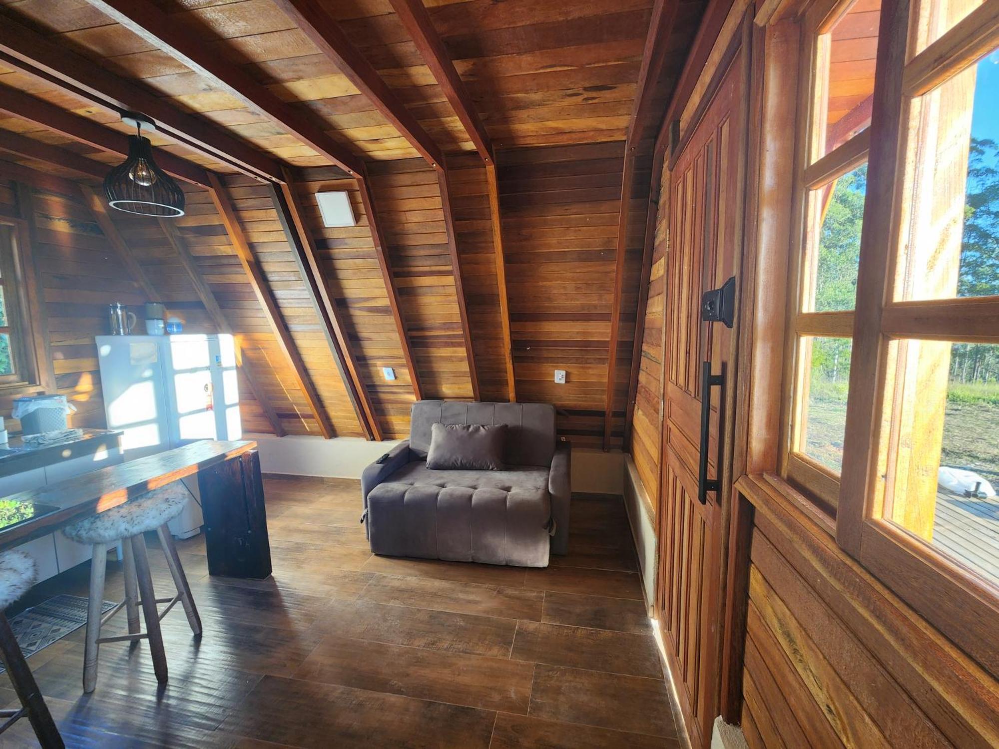 Suisse Chalet By Montjacui - Com Jacuzzi Cunha Exterior photo